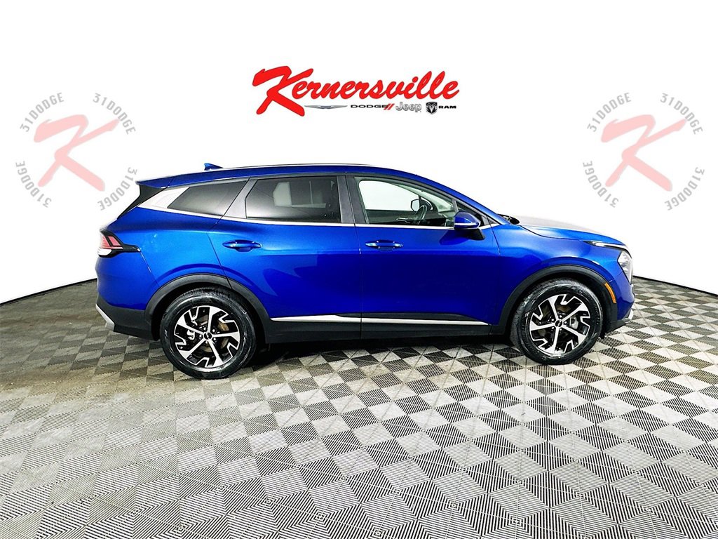 Used 2023 Kia Sportage EX image 8