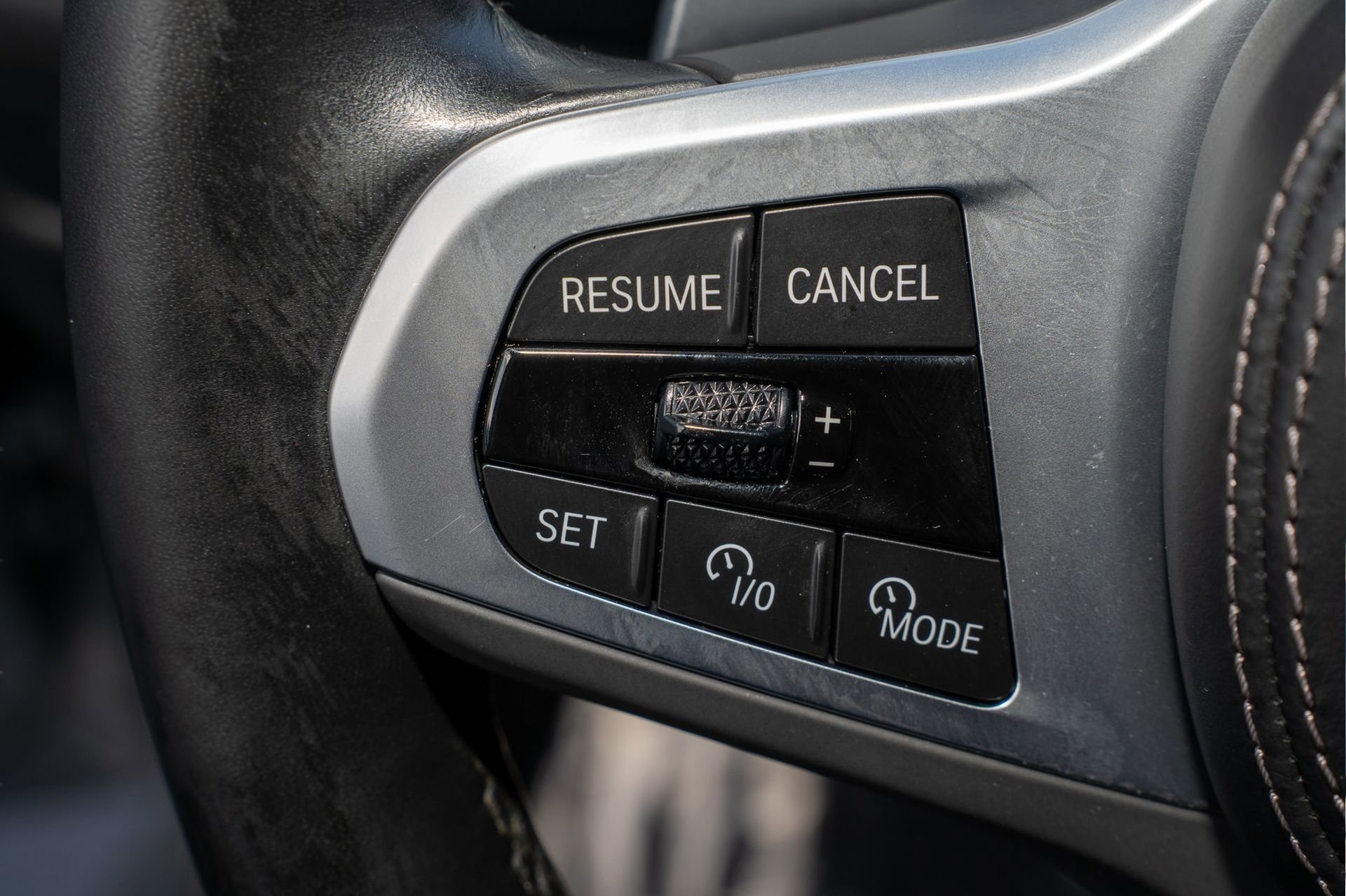 Used 2024 BMW X6 xDrive40i w/ Premium Package image 31