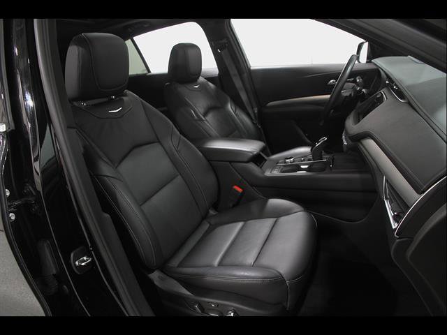 Certified 2022 Cadillac XT4 Premium Luxury w/ Technology Package AWD/4WD image 19