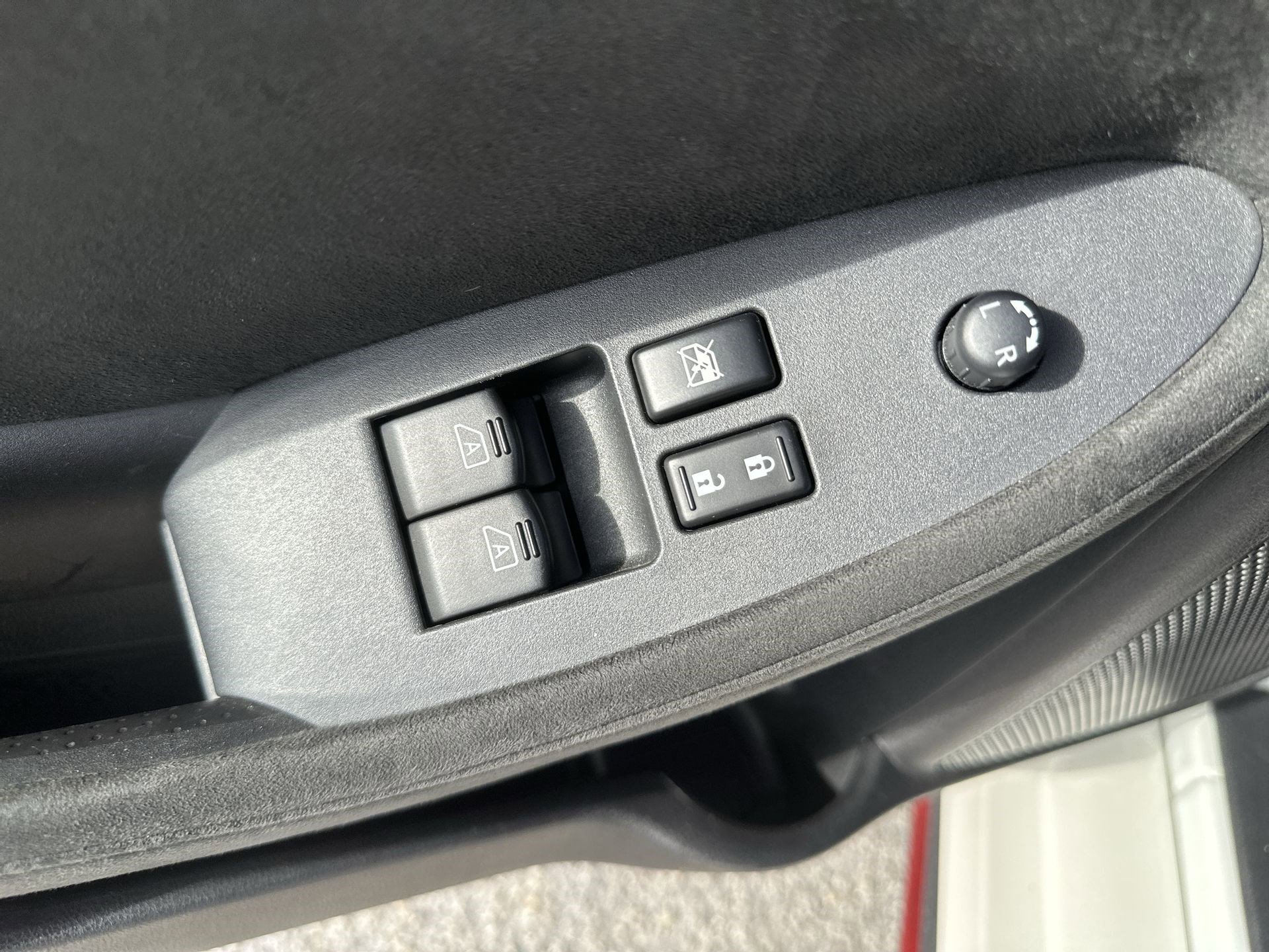 Used 2019 Nissan 370Z NISMO RWD image 15