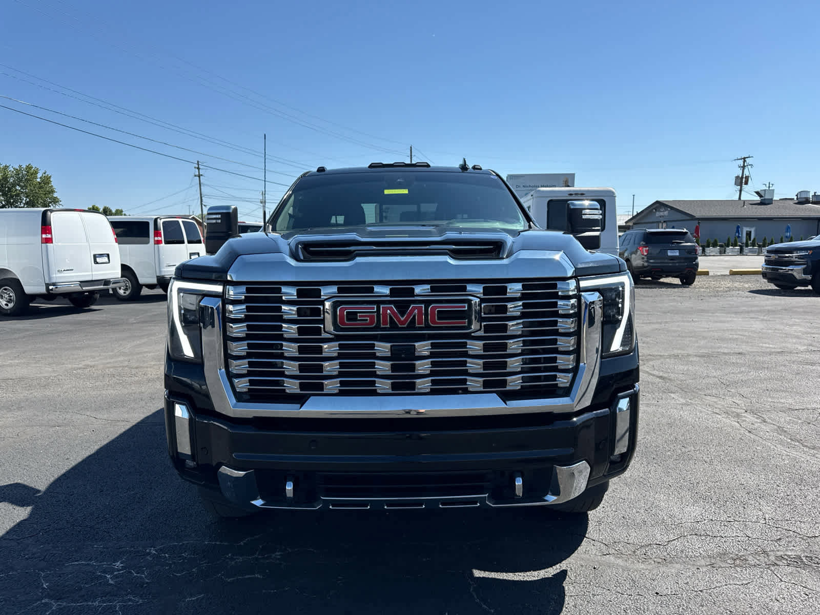 Certified 2025 GMC Sierra 3500 Denali w/ Denali Reserve Package AWD/4WD image 8
