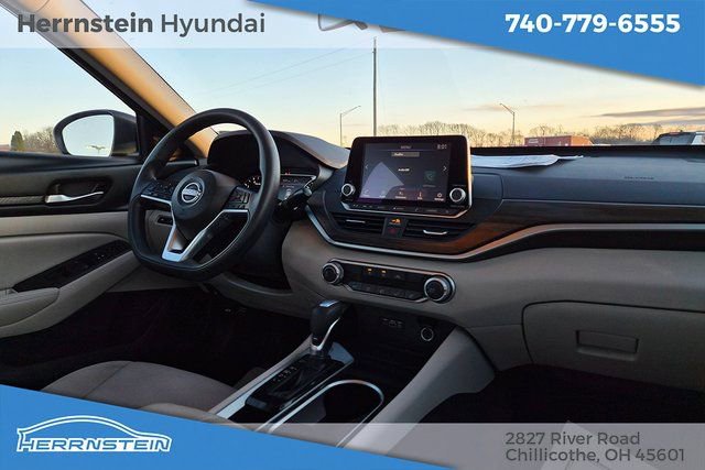 Used 2024 Nissan Altima 2.5 SV image 27