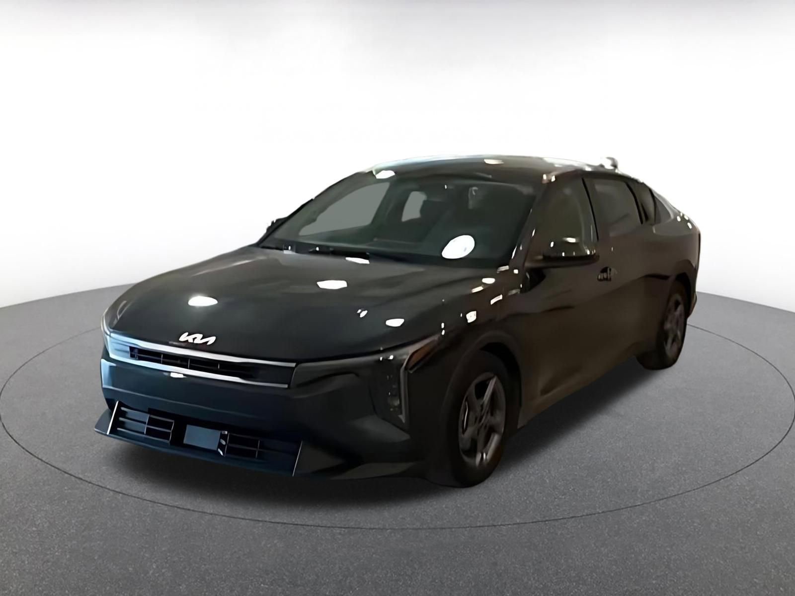 Used 2025 Kia K4 FWD image 2