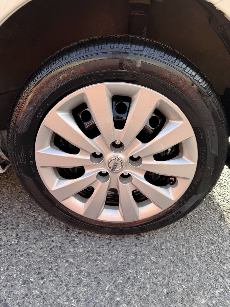 Used 2015 Nissan Leaf S w/ Charge Package image 20