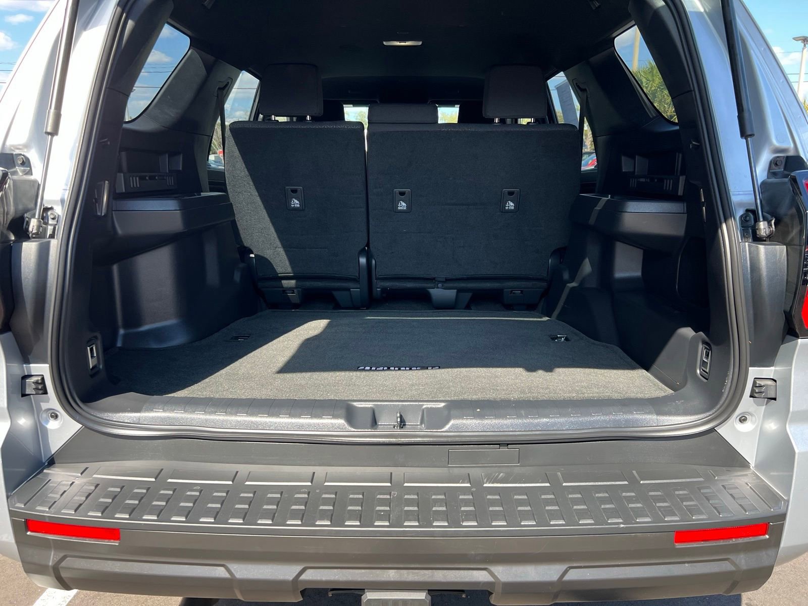 Used 2025 Toyota 4Runner SR5 image 18