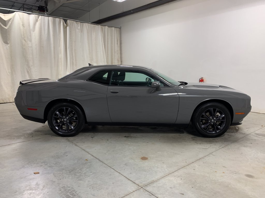 Used 2023 Dodge Challenger SXT w/ Blacktop Package AWD/4WD image 27