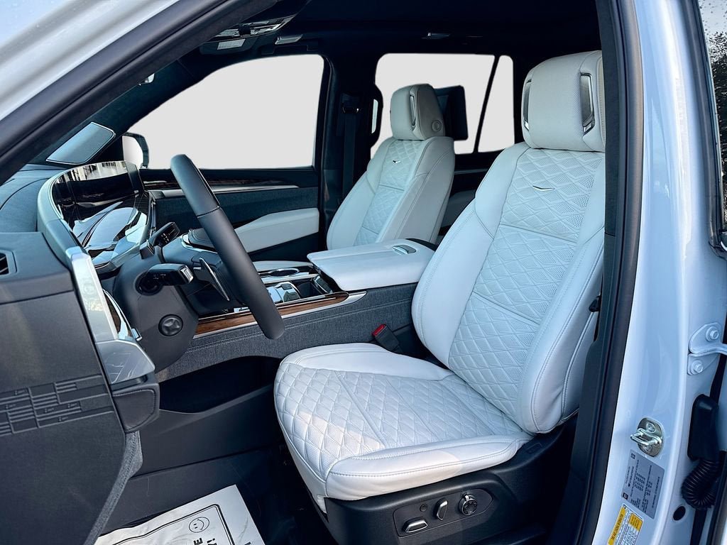 New 2026 Cadillac Escalade Platinum Sport w/ LPO, ONYX Package image 15