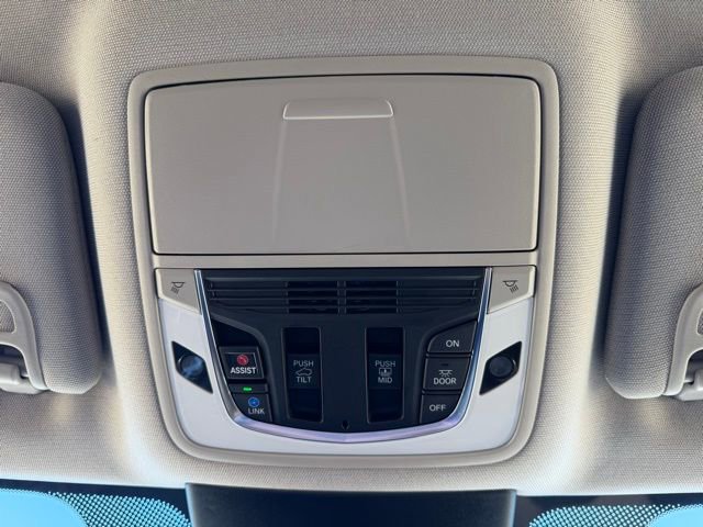 Used 2023 Acura MDX SH-AWD w/ Advance Package image 23