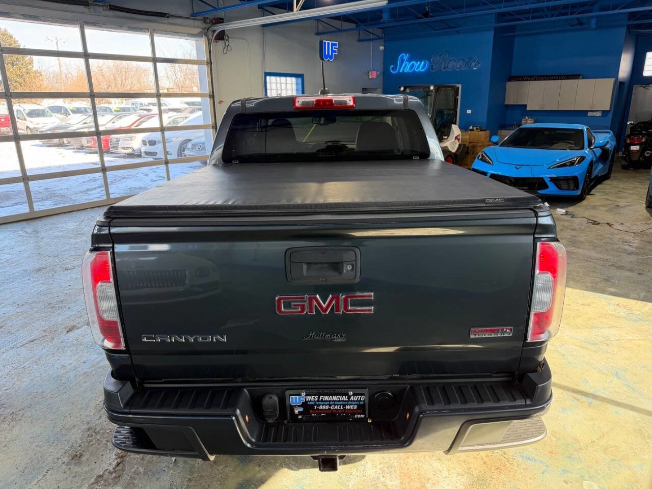 Used 2015 GMC Canyon SLE image 12