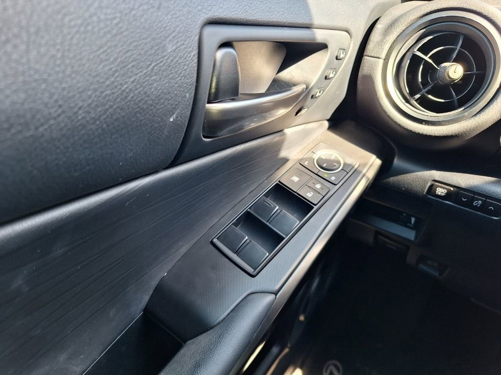 Used 2023 Lexus IS 350 F Sport image 17