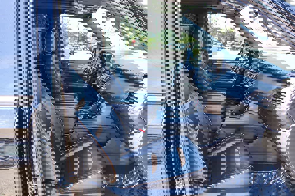 Used 2021 GMC Yukon AT4 w/ Rear Media and Nav Package image 19