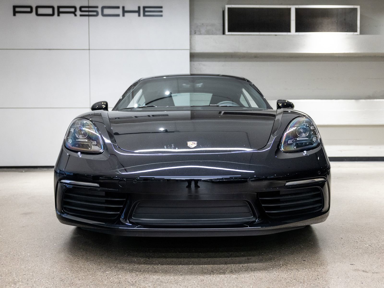 Certified 2025 Porsche 718 Cayman RWD image 11