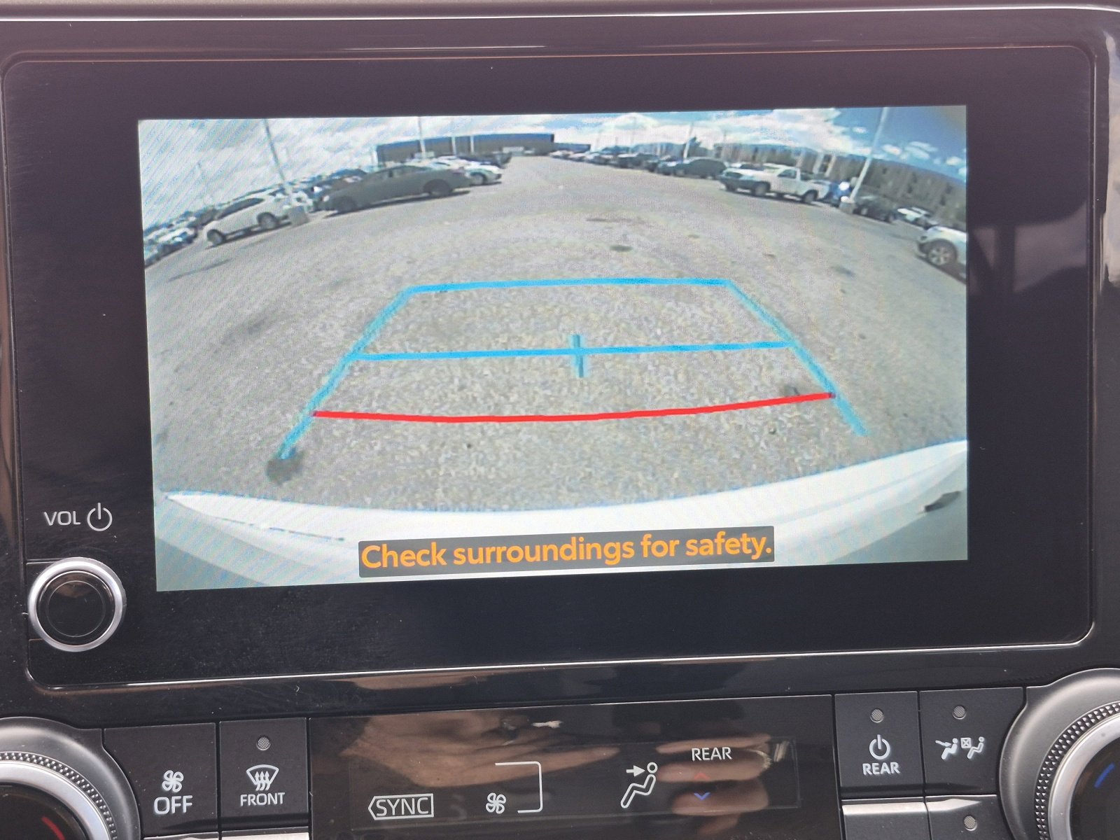 Used 2023 Toyota Highlander L image 29