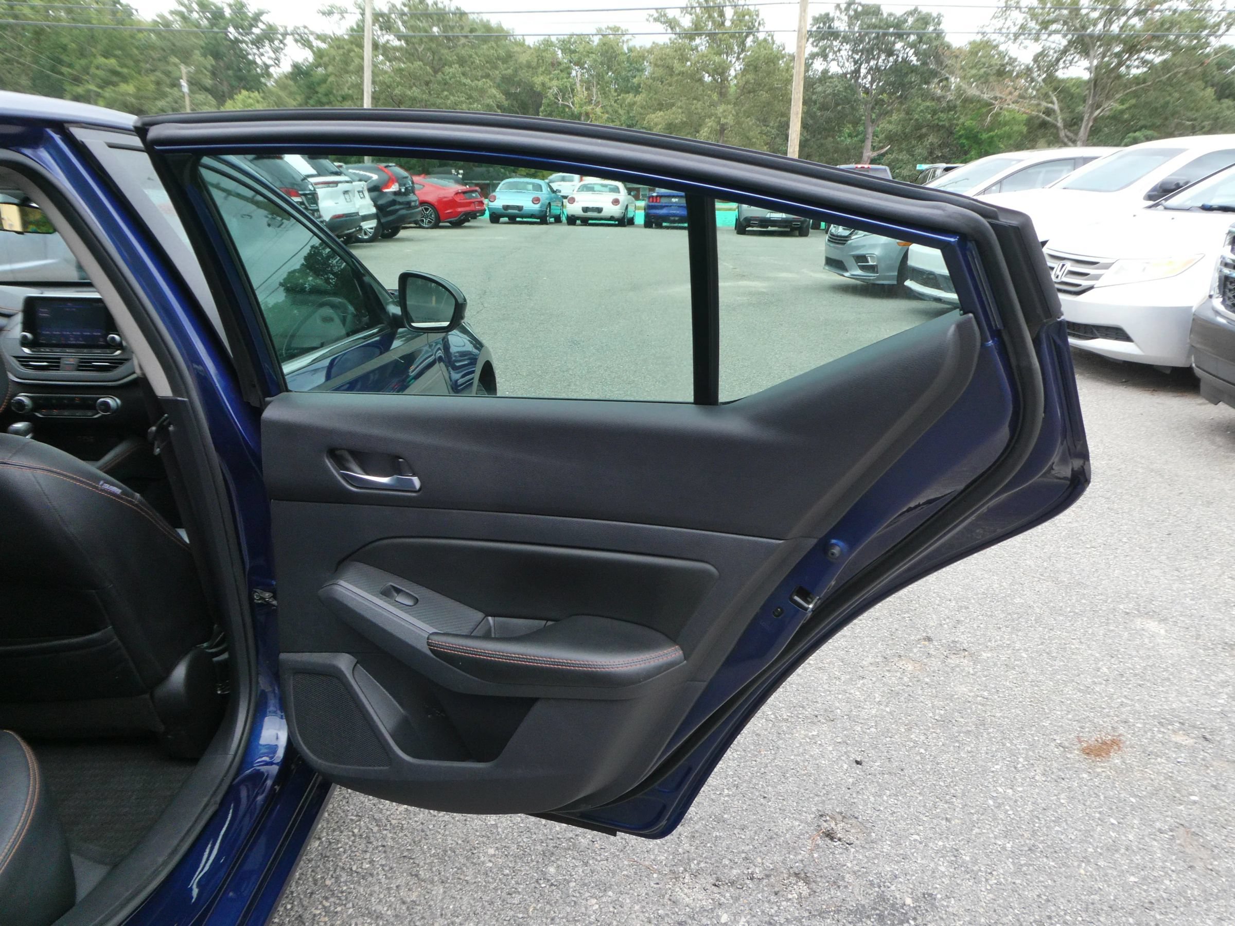 Used 2021 Nissan Altima 2.5 SR w/ SR Premium Package FWD image 28