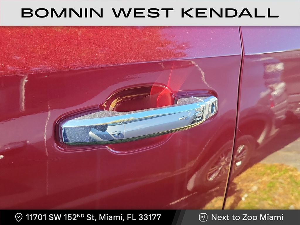 Used 2020 Chevrolet Silverado 1500 High Country w/ Technology Package image 6