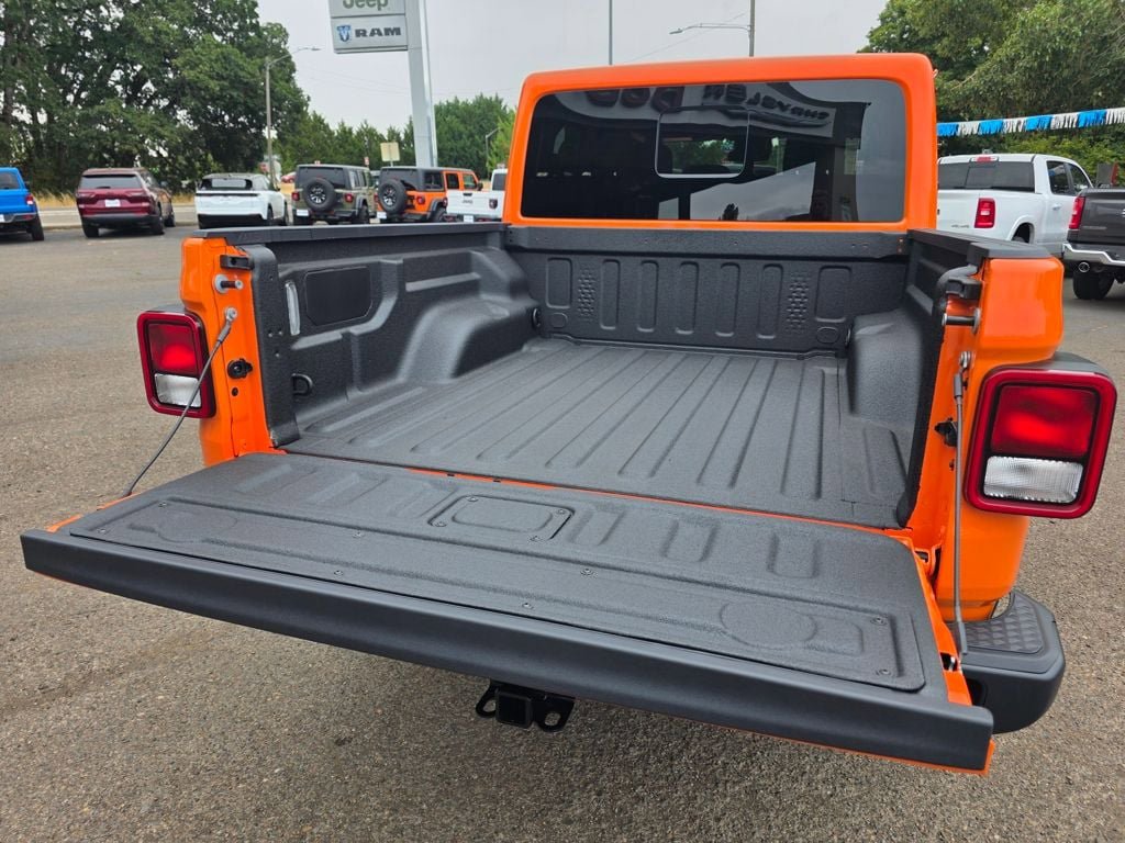 New 2025 Jeep Gladiator Sport AWD/4WD image 28