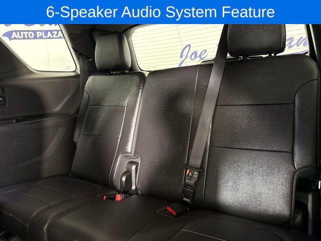 Used 2023 Chevrolet Traverse LT image 15