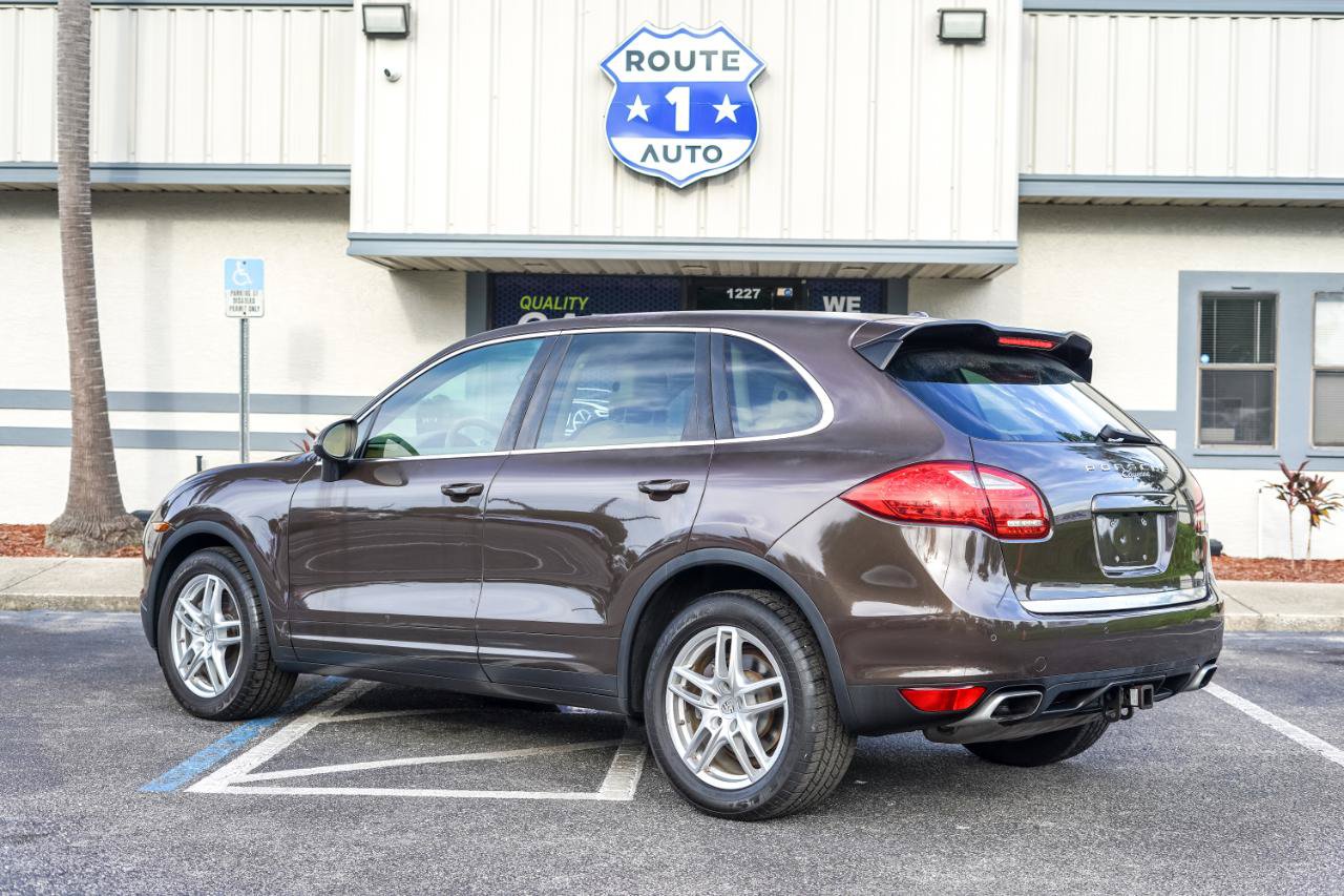 Used 2014 Porsche Cayenne AWD/4WD image 3