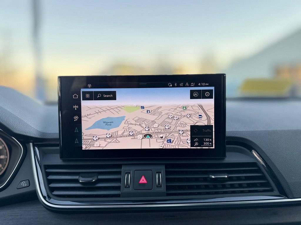 Used 2024 Audi Q5 e Prestige w/ Prestige Package image 14