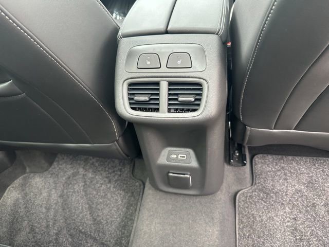 Used 2023 Buick Envision Avenir image 44