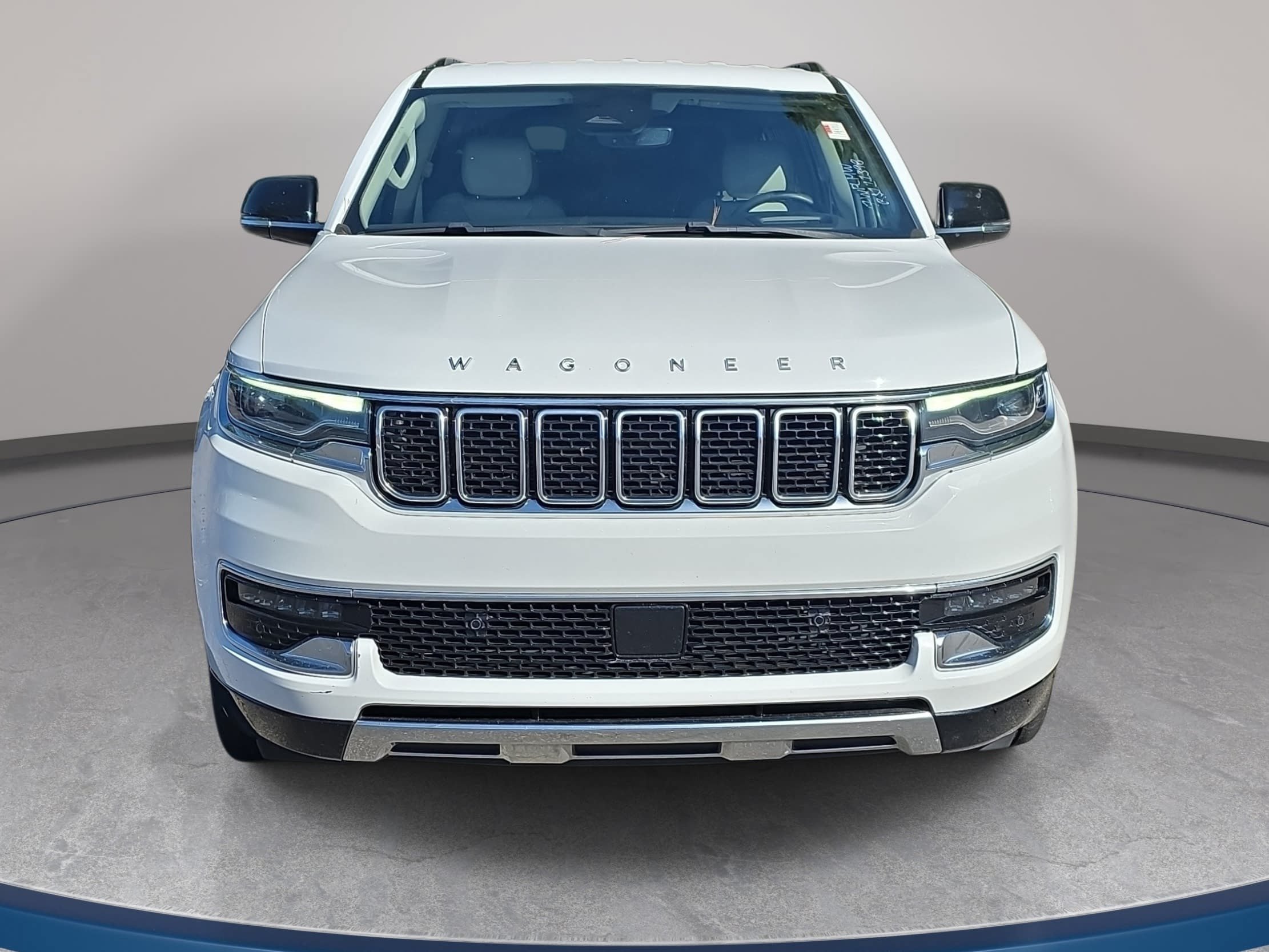 Used 2024 Jeep Wagoneer L Series III AWD/4WD image 4