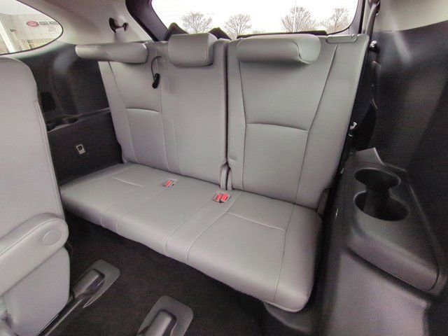Used 2023 Toyota Highlander XLE AWD/4WD image 17
