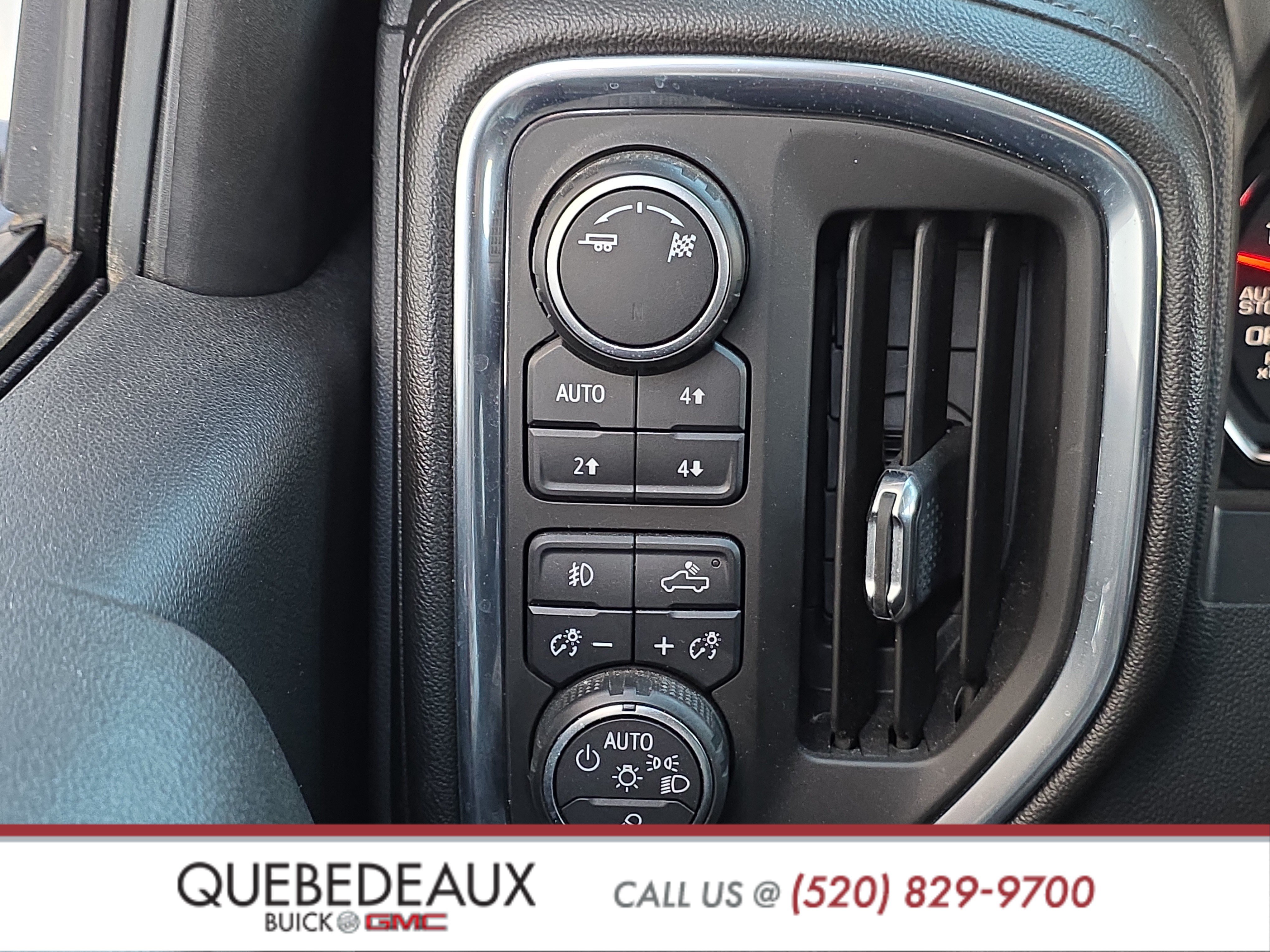 Used 2019 Chevrolet Silverado 1500 LT Trail Boss AWD/4WD image 16