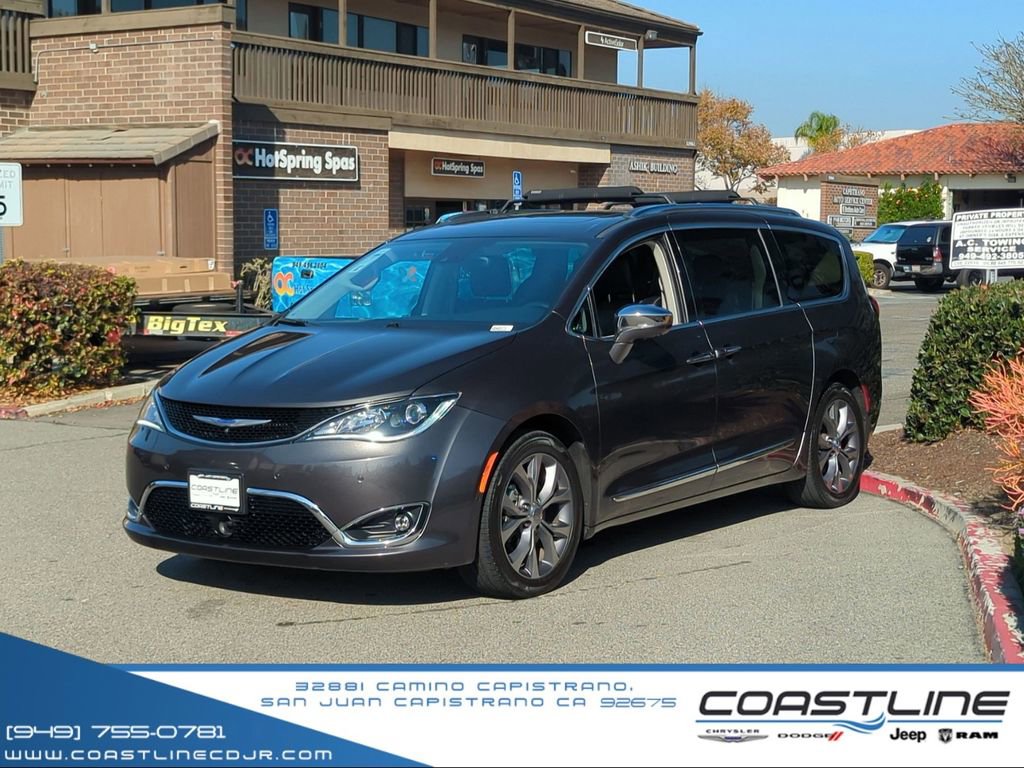 Certified 2019 Chrysler Pacifica Limited w/ Tire & Wheel Group