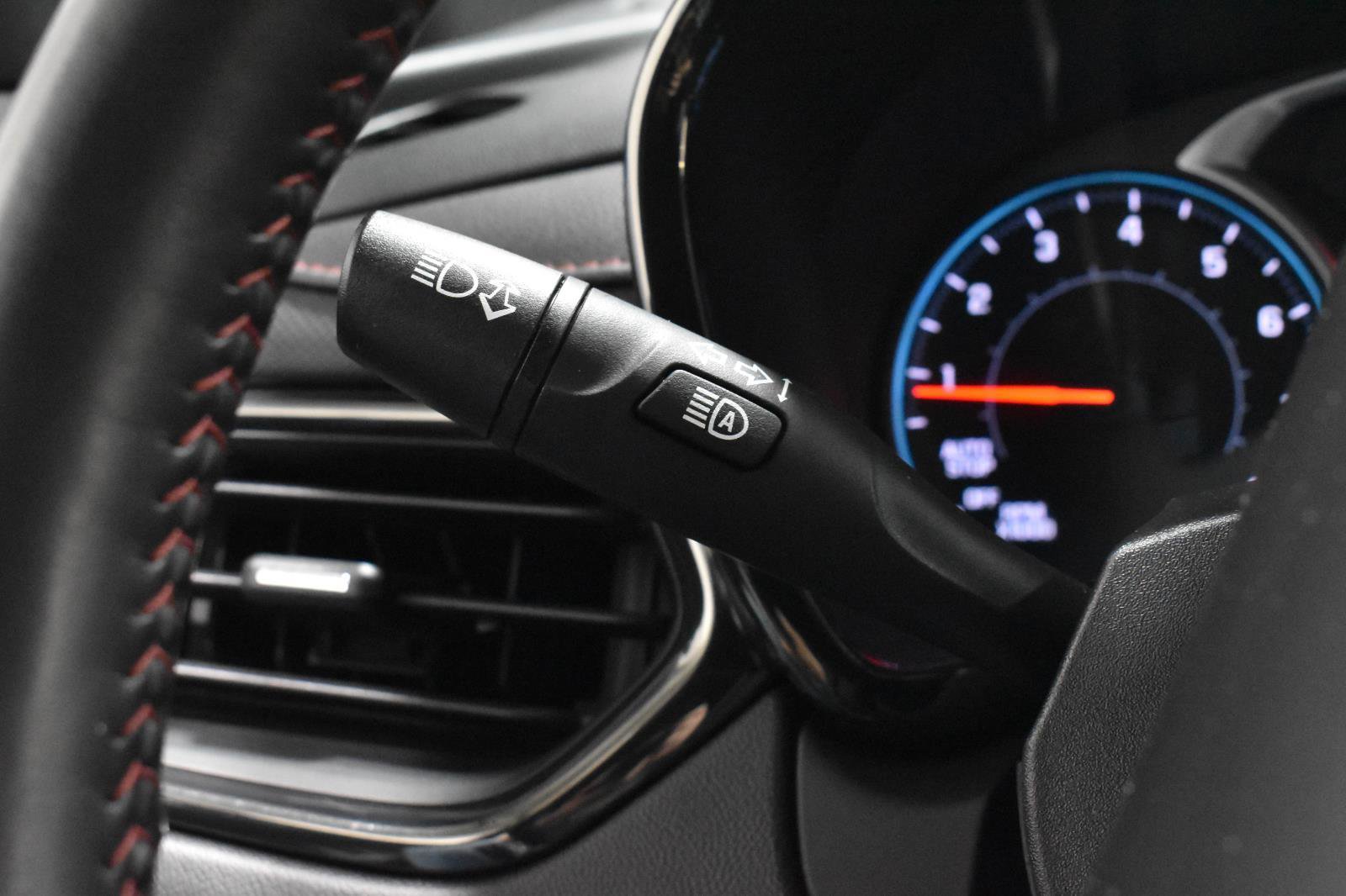 Used 2022 Chevrolet Equinox RS w/ RS Leather Package image 11