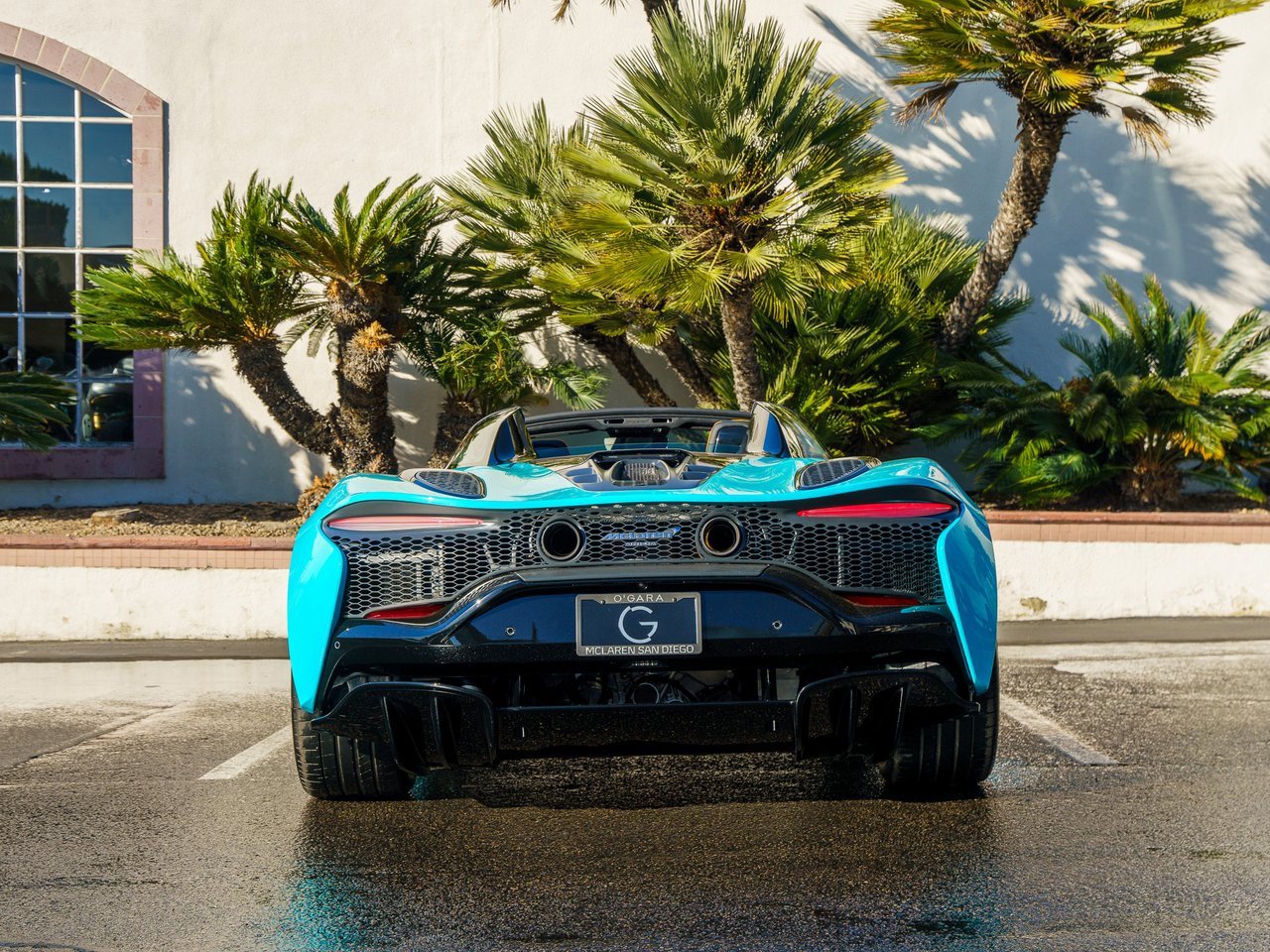 Used 2025 McLaren Artura Spider image 5