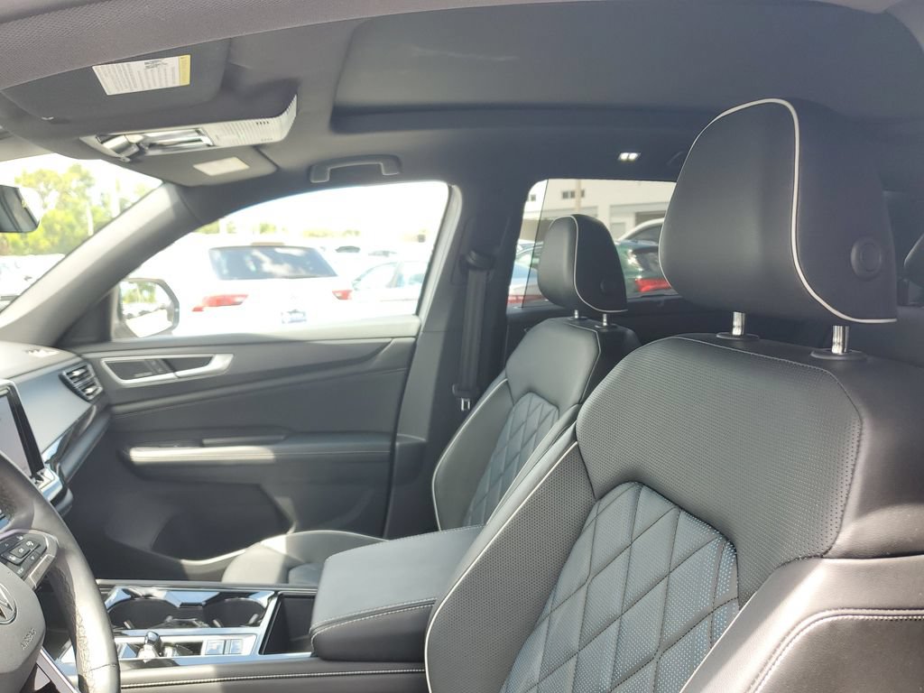 Certified 2024 Volkswagen Atlas Cross Sport SEL Premium R-Line AWD/4WD image 23