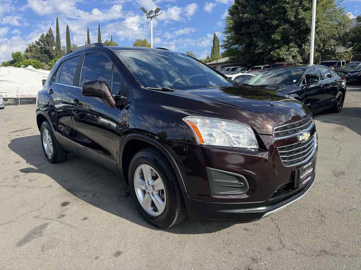 Used 2015 Chevrolet Trax LT w/ LT Sun and Sound Package
