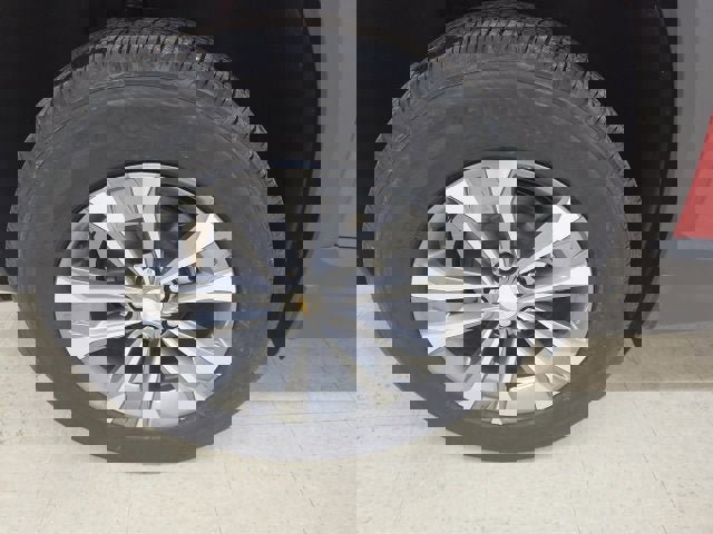 New 2026 Chevrolet Equinox LT w/ Convenience Package II image 19