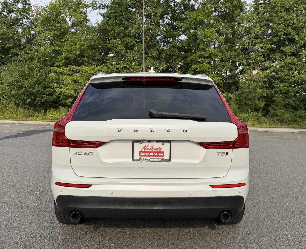 Used 2018 Volvo XC60 T5 Momentum w/ Convenience Package AWD/4WD image 4