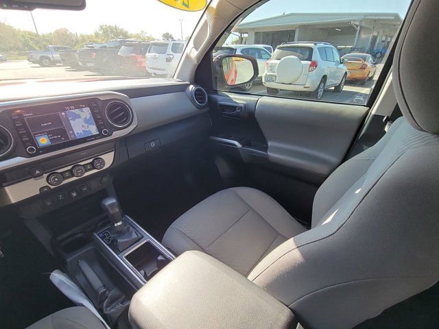 Used 2020 Toyota Tacoma SR5 RWD image 3