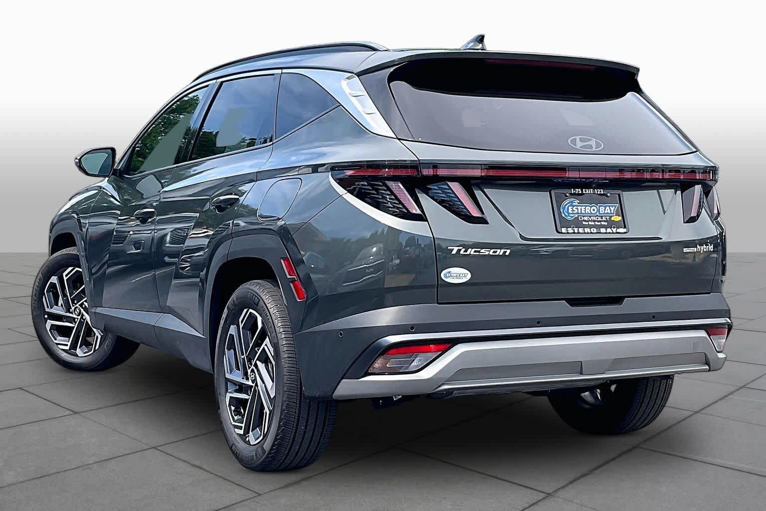 Used 2025 Hyundai Tucson Limited AWD/4WD image 23