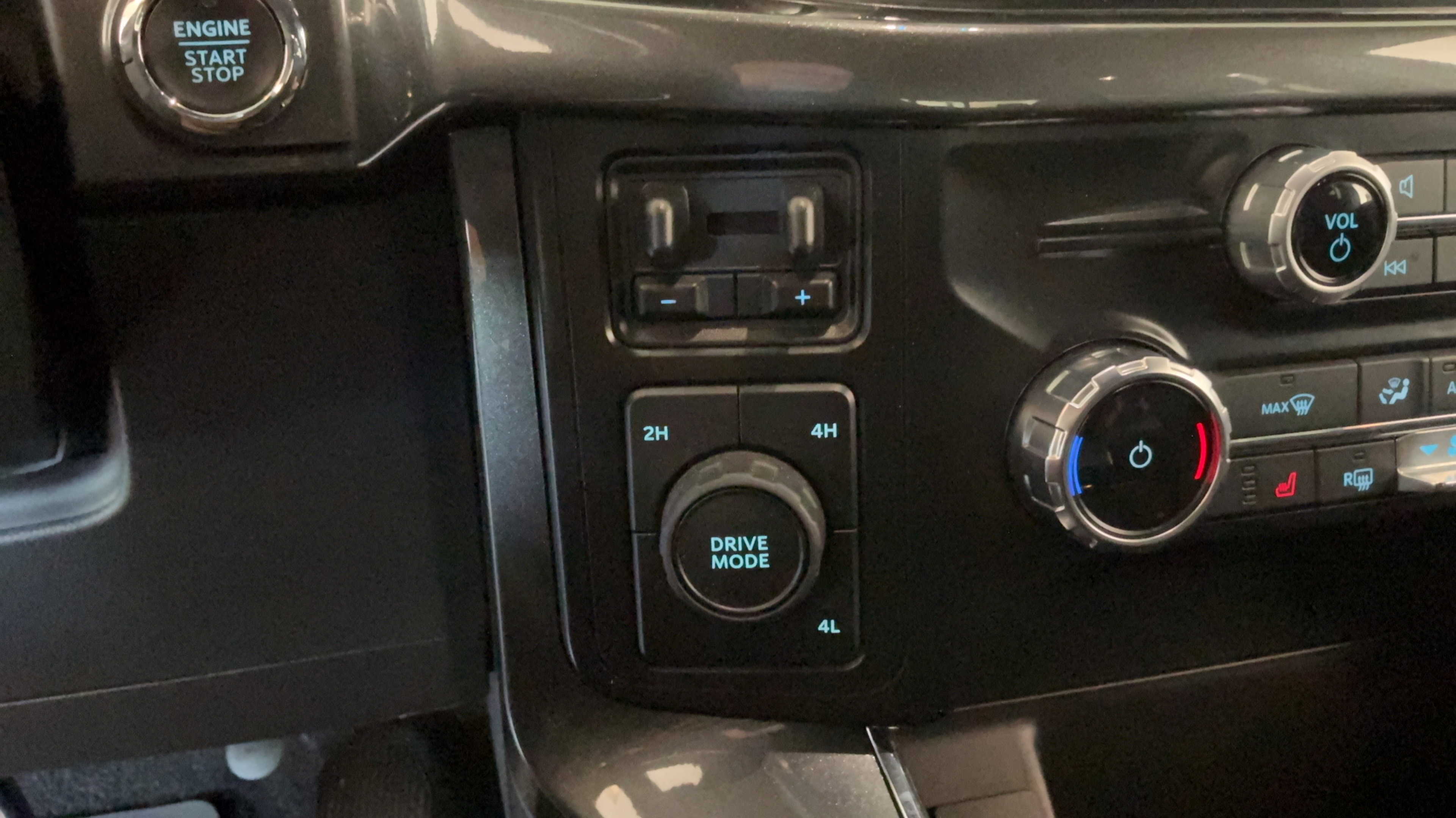 Used 2022 Ford F150 XLT w/ Equipment Group 302A High AWD/4WD image 21