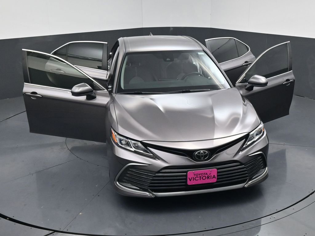 Used 2023 Toyota Camry LE image 24