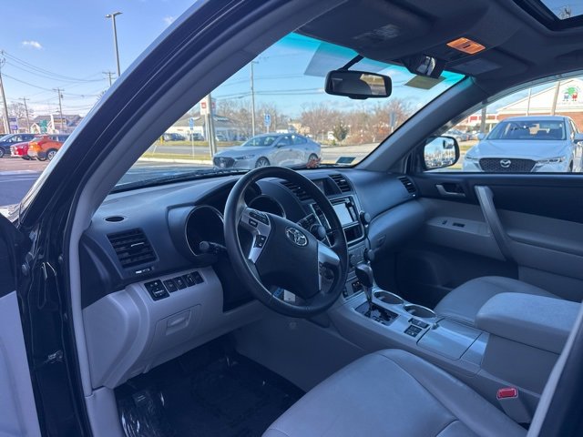 Used 2013 Toyota Highlander SE image 9