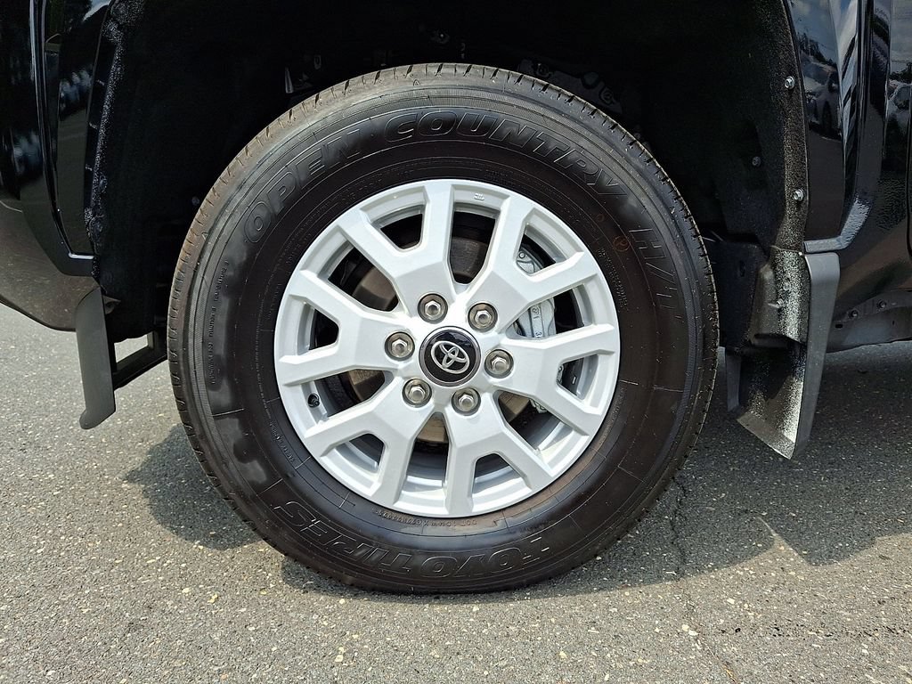 Used 2026 Toyota Tacoma SR5 AWD/4WD image 9