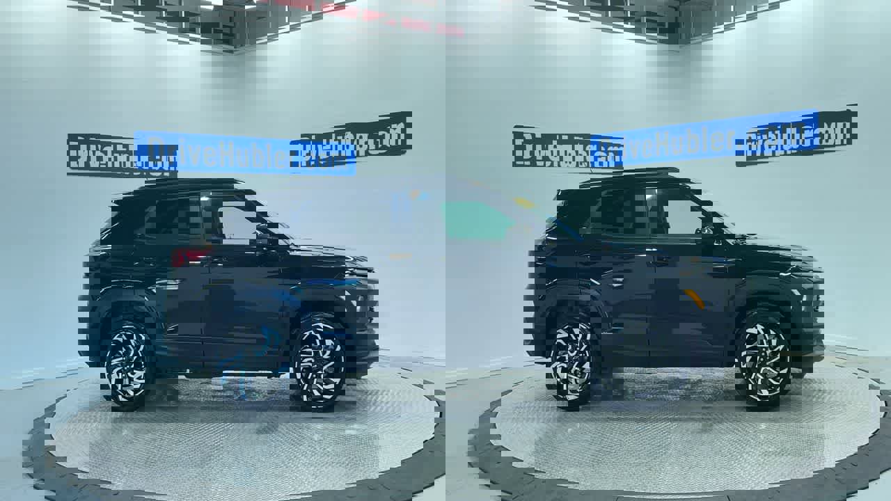 Used 2024 Chevrolet TrailBlazer RS w/ Convenience Package image 3