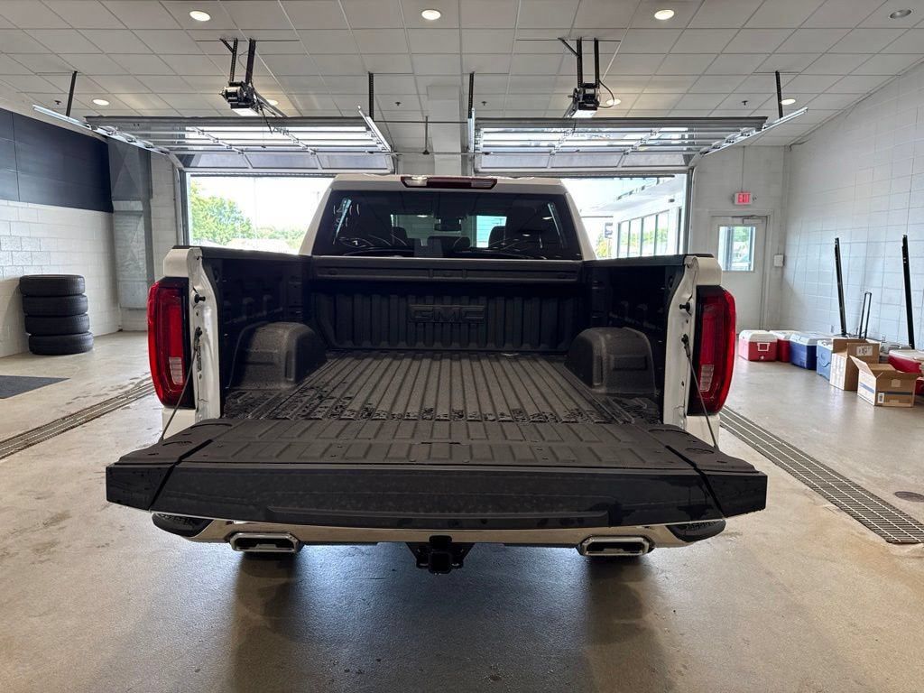 New 2026 GMC Sierra 1500 SLT AWD/4WD image 19