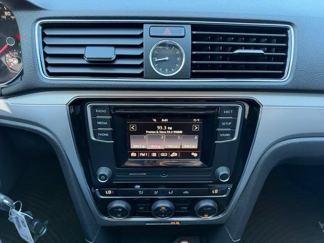 Used 2017 Volkswagen Passat 1.8T S FWD image 20