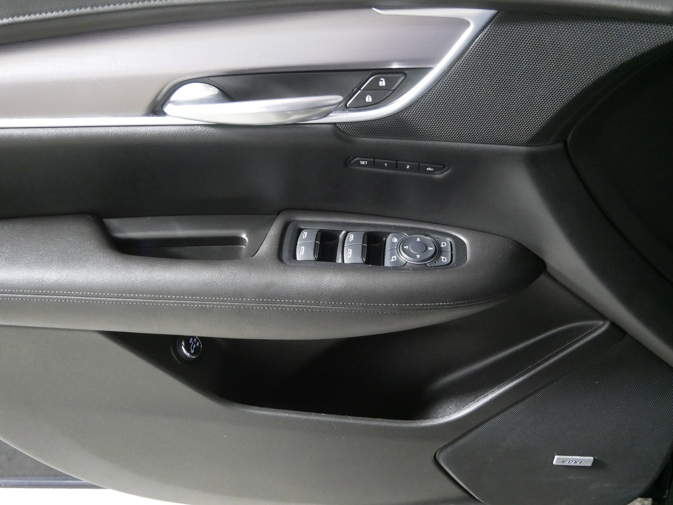 Used 2017 Cadillac XT5 Luxury image 19