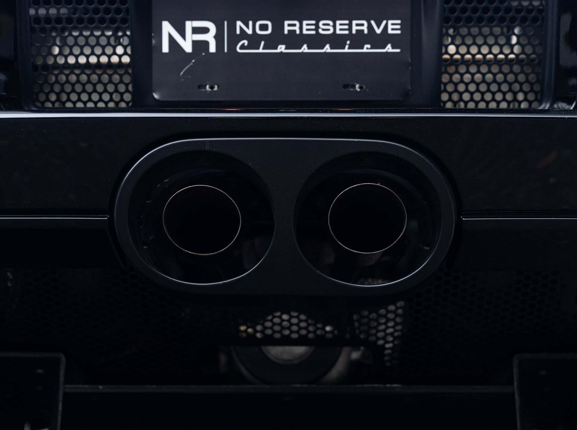 Used 2005 Ford GT image 22