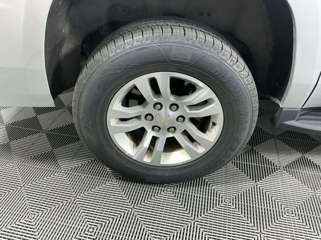 Used 2019 Chevrolet Suburban LT AWD/4WD image 16