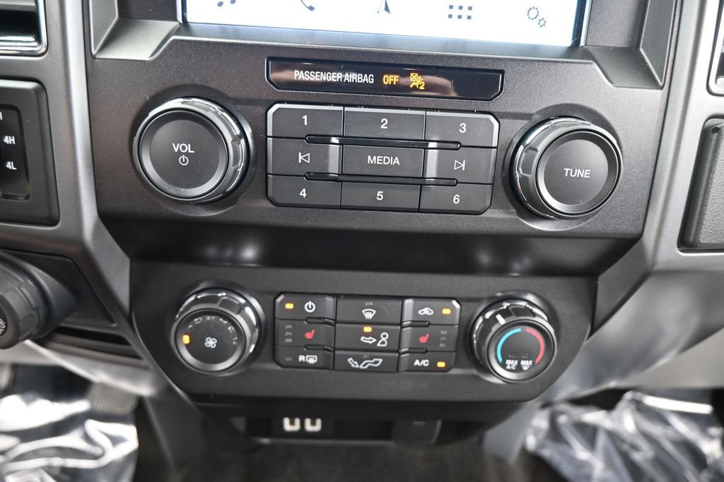 Used 2019 Ford F150 XLT w/ Equipment Group 302A Luxury AWD/4WD image 16