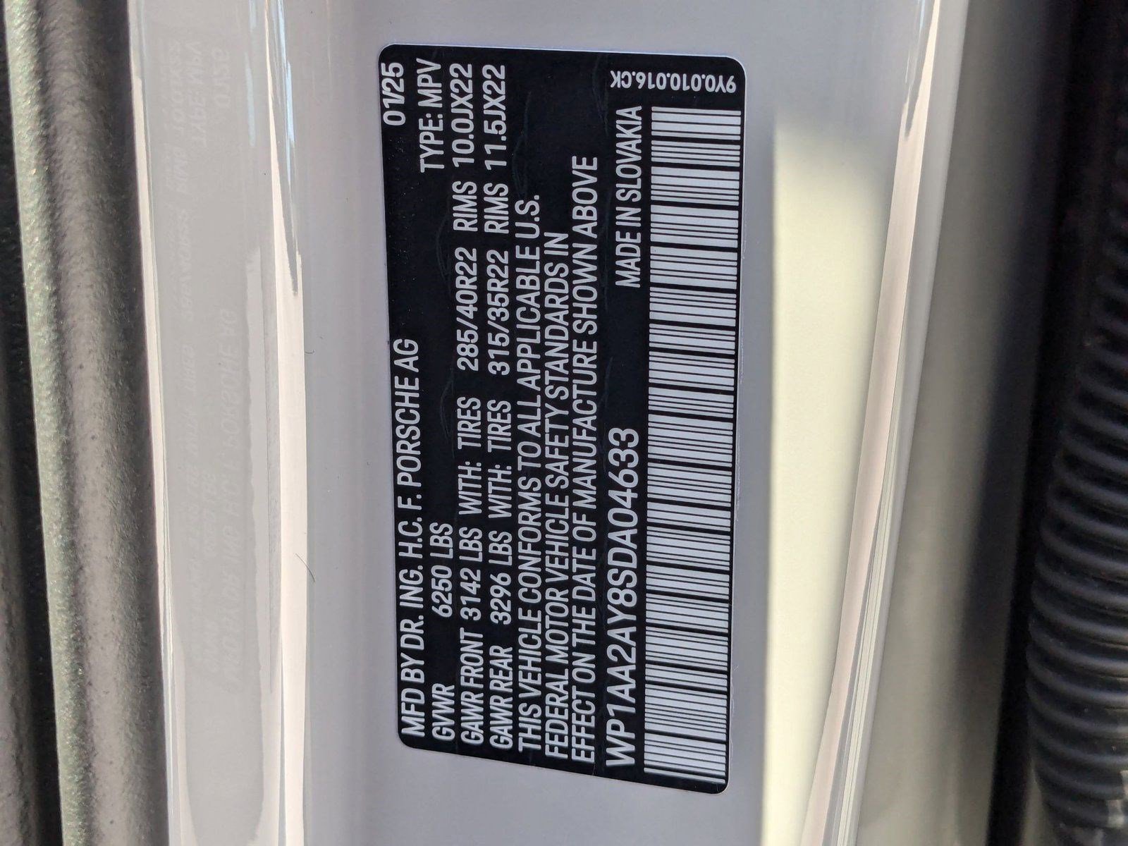 Certified 2025 Porsche Cayenne image 30