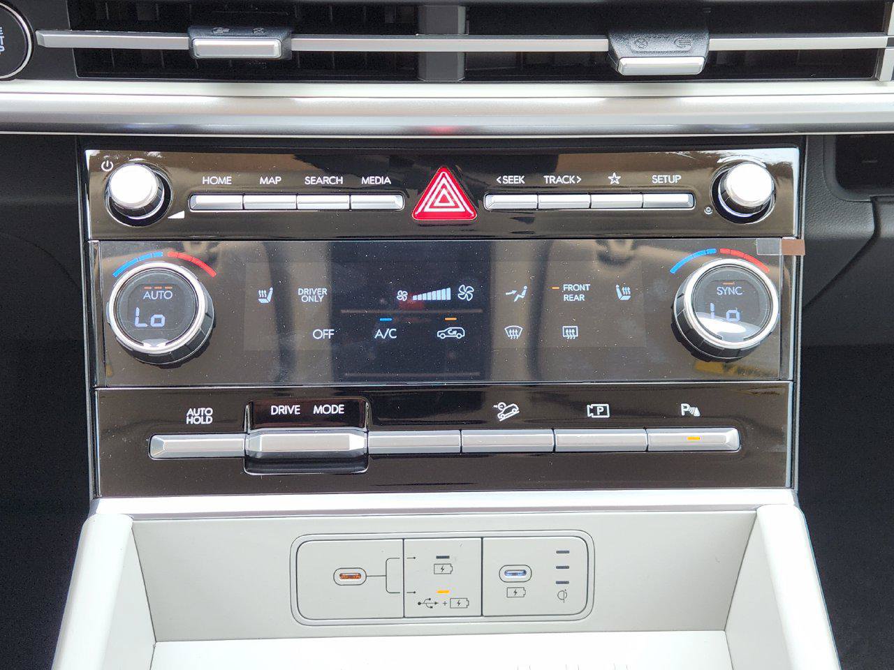 New 2027 Hyundai Santa Fe SEL FWD image 16