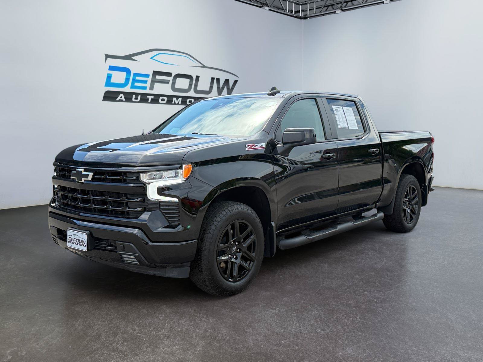 Used 2024 Chevrolet Silverado 1500 RST w/ Convenience Package II AWD/4WD image 7